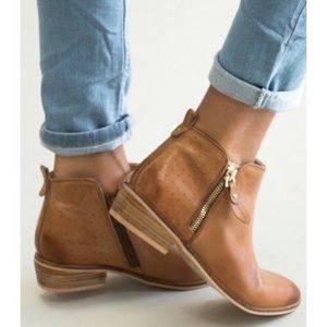 Real leather roolee boots